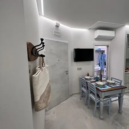 House Διαμέρισμα *